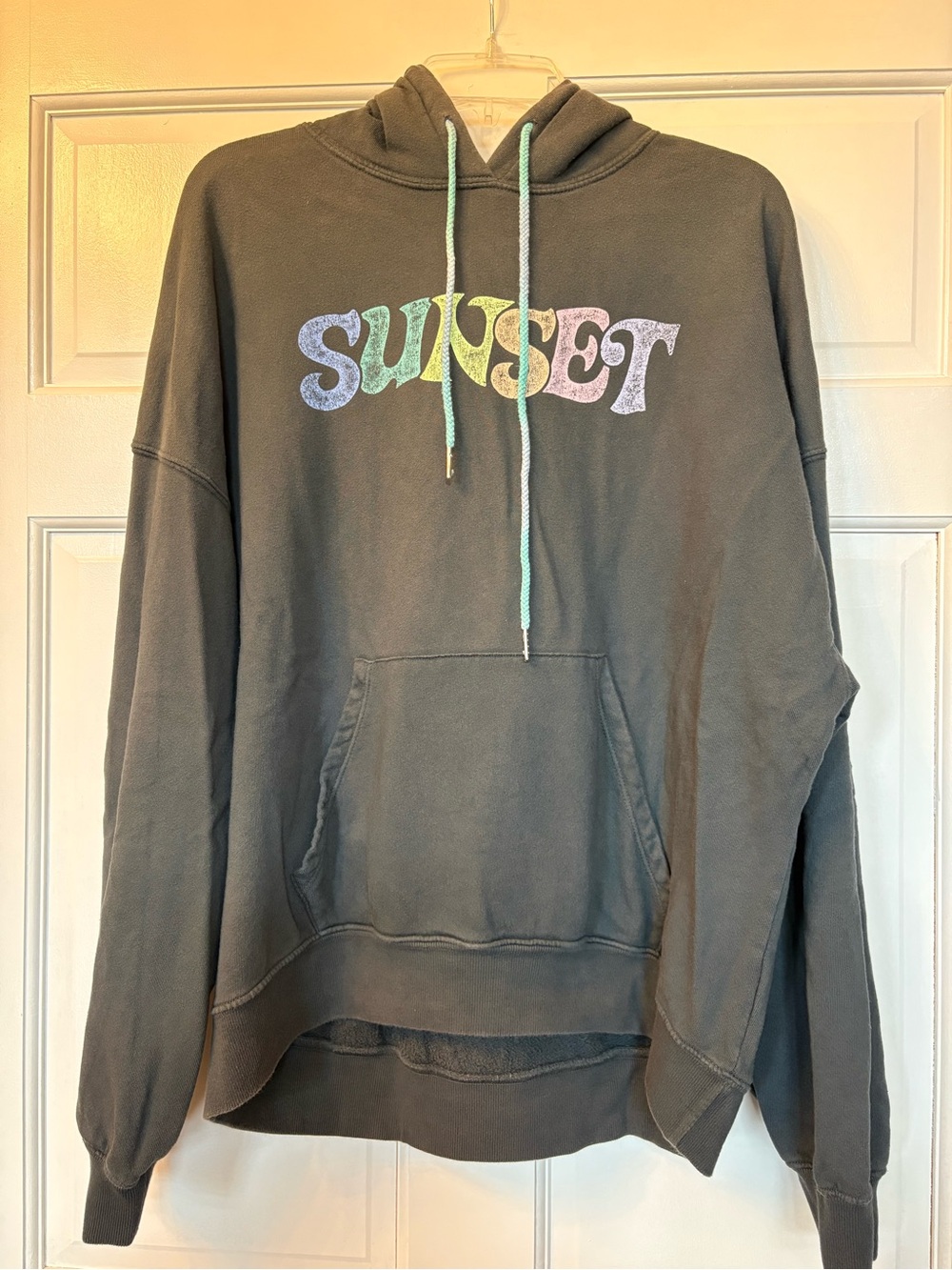 Daydreamer Sunset Graphic Hooded Sweatshirt - Grey. Size M.